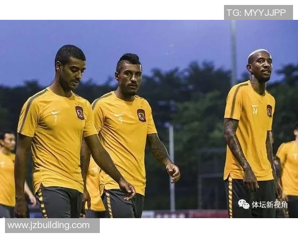 武汉足球队在全国锦标赛中的团队协作表现分析与点评